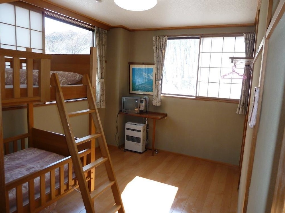 Ouji Pension Naeba 12/18
