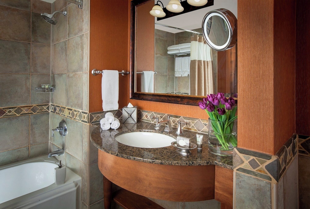 Snake River Lodge And Spa 65/67