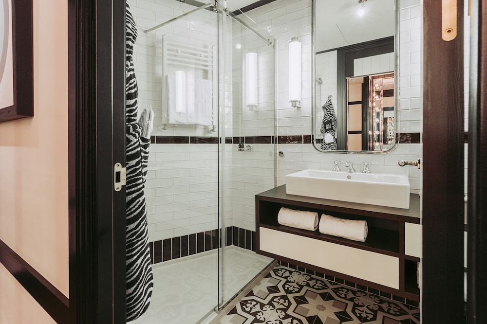 Only You Hotel Atocha 11/70