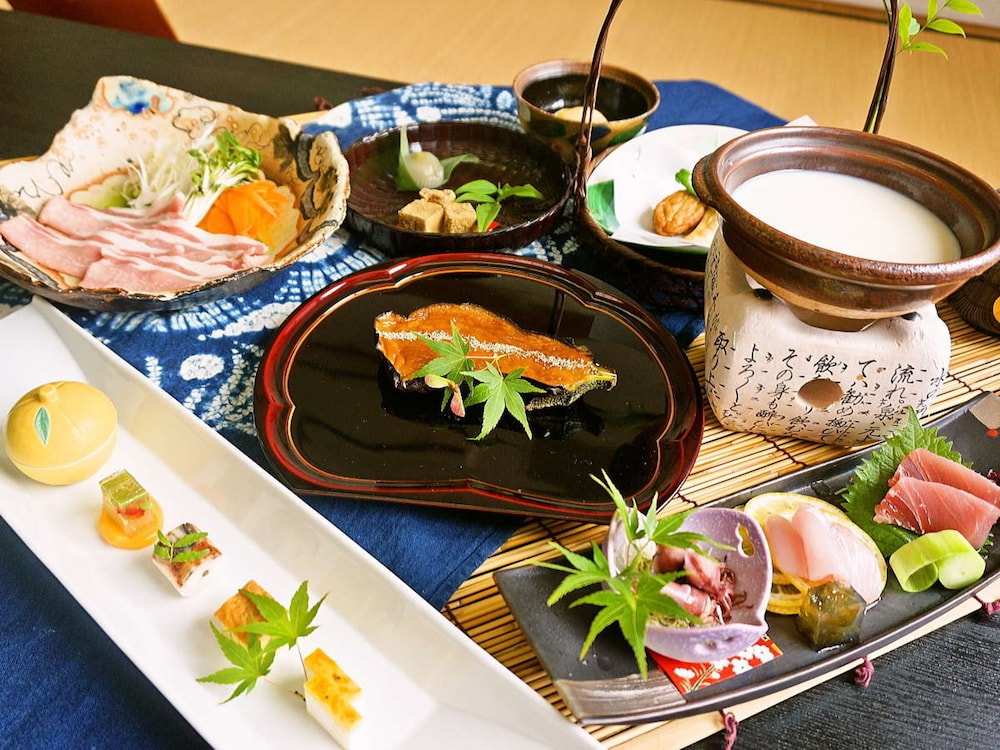 SHUZENJI ONSEN HOTEL TAKITEI 25/50