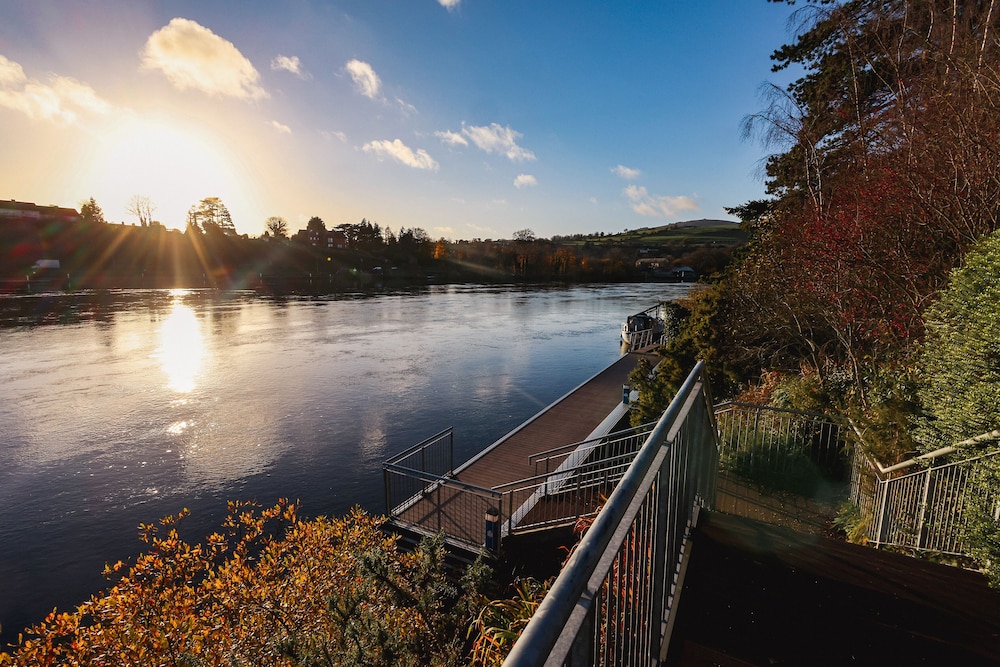 Lakeside Hotel And Leisure Centre 41/60