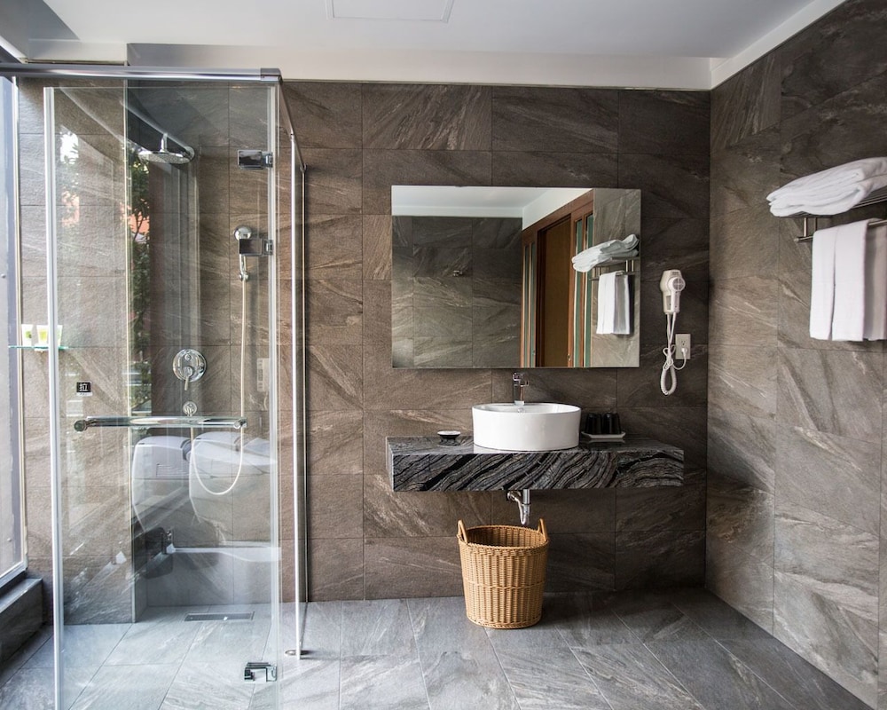 Imperial Dynasty Boutique Hotel 20/20