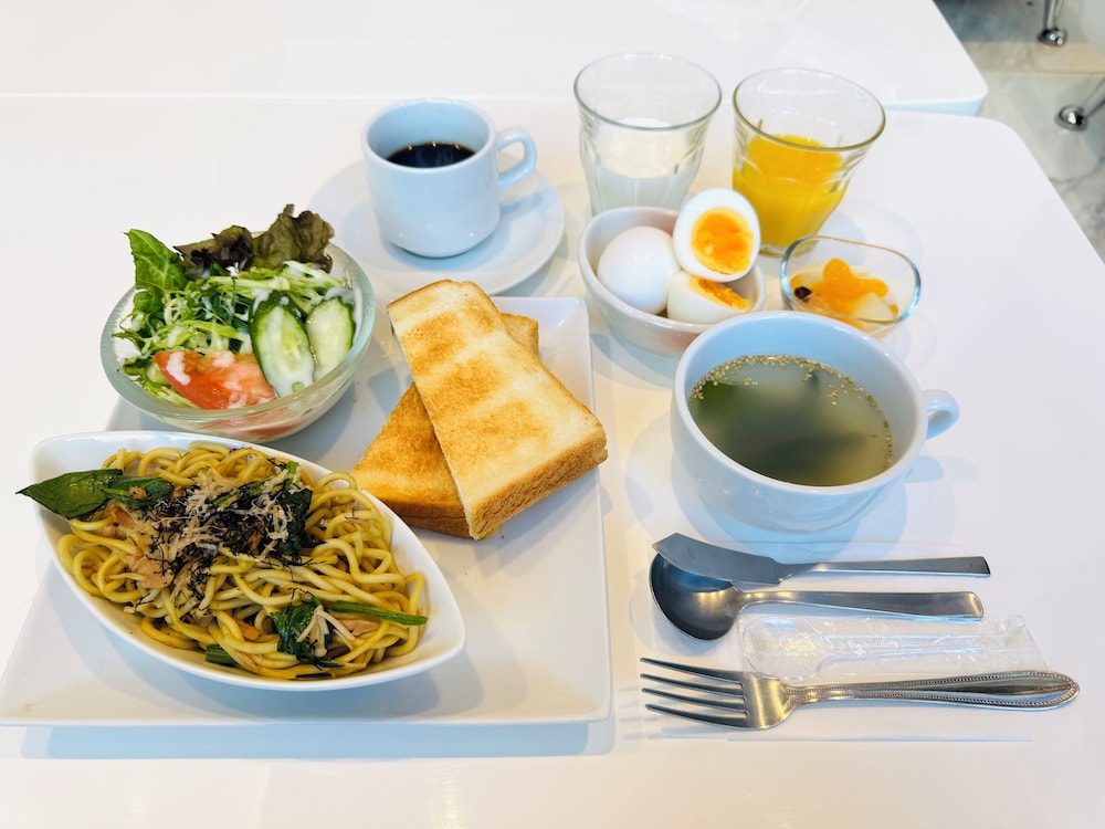 Queen's Hotel Chitose 46/58