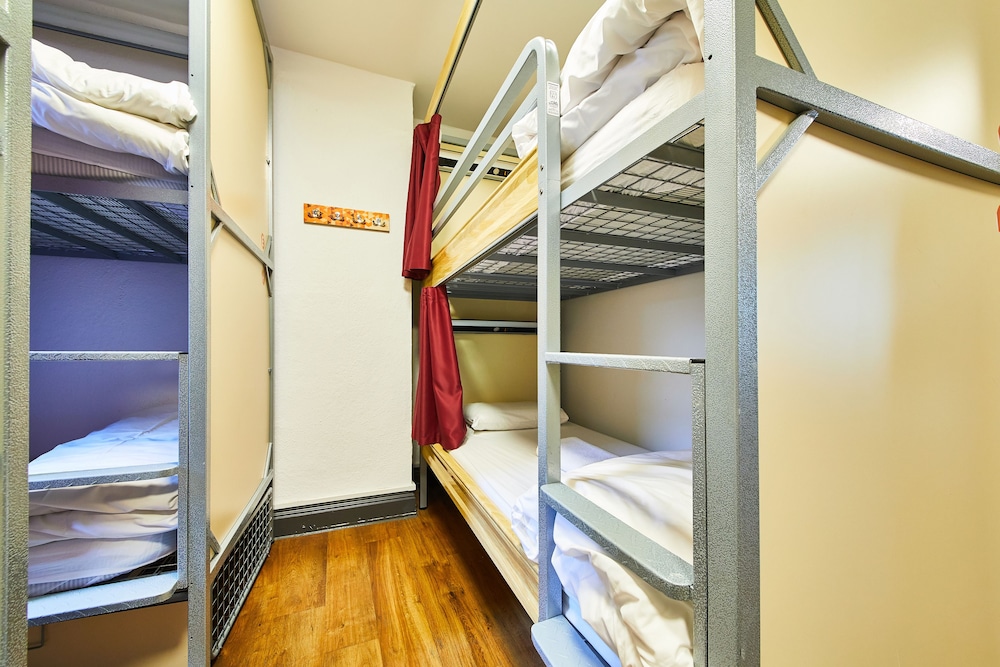 ST CHRISTOPHER'S INN OASIS - LONDON BRIDGE - FEMALE ONLY 18/33