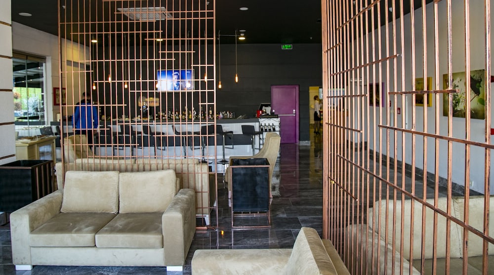 Mayi Hotel 49/55