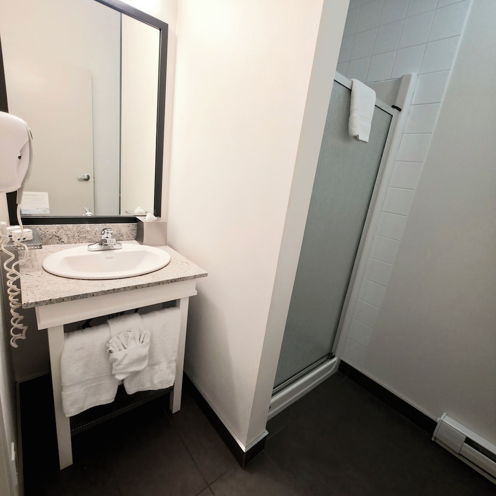 Baymont by Wyndham Fort McMurray 36/38