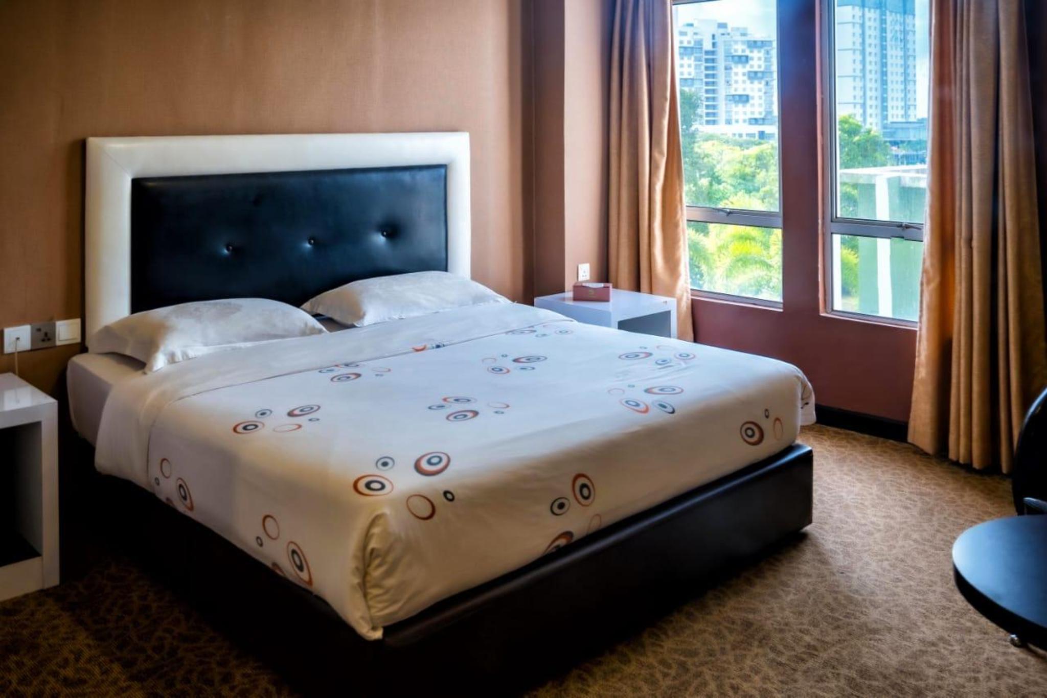 Hotel Nusa Ct 8/26