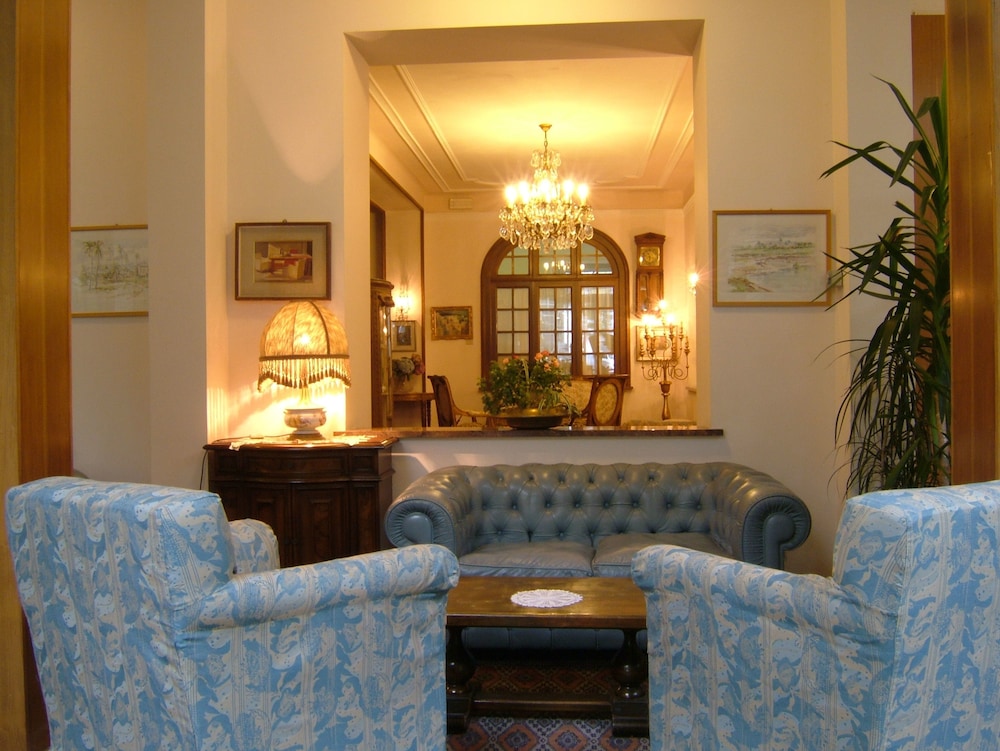 Hotel Royal 32/58