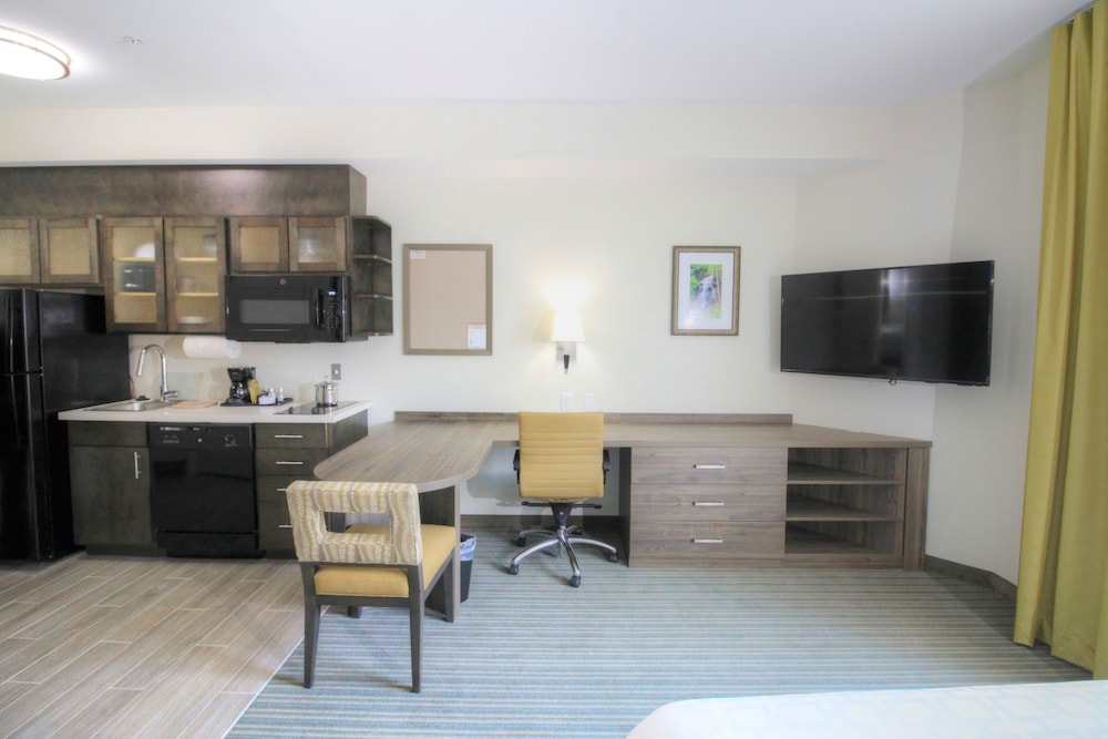 Candlewood Suites Memphis East 38/45