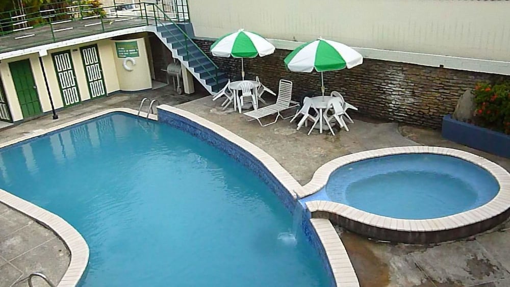 Royal Palm Suite Hotel 10/40