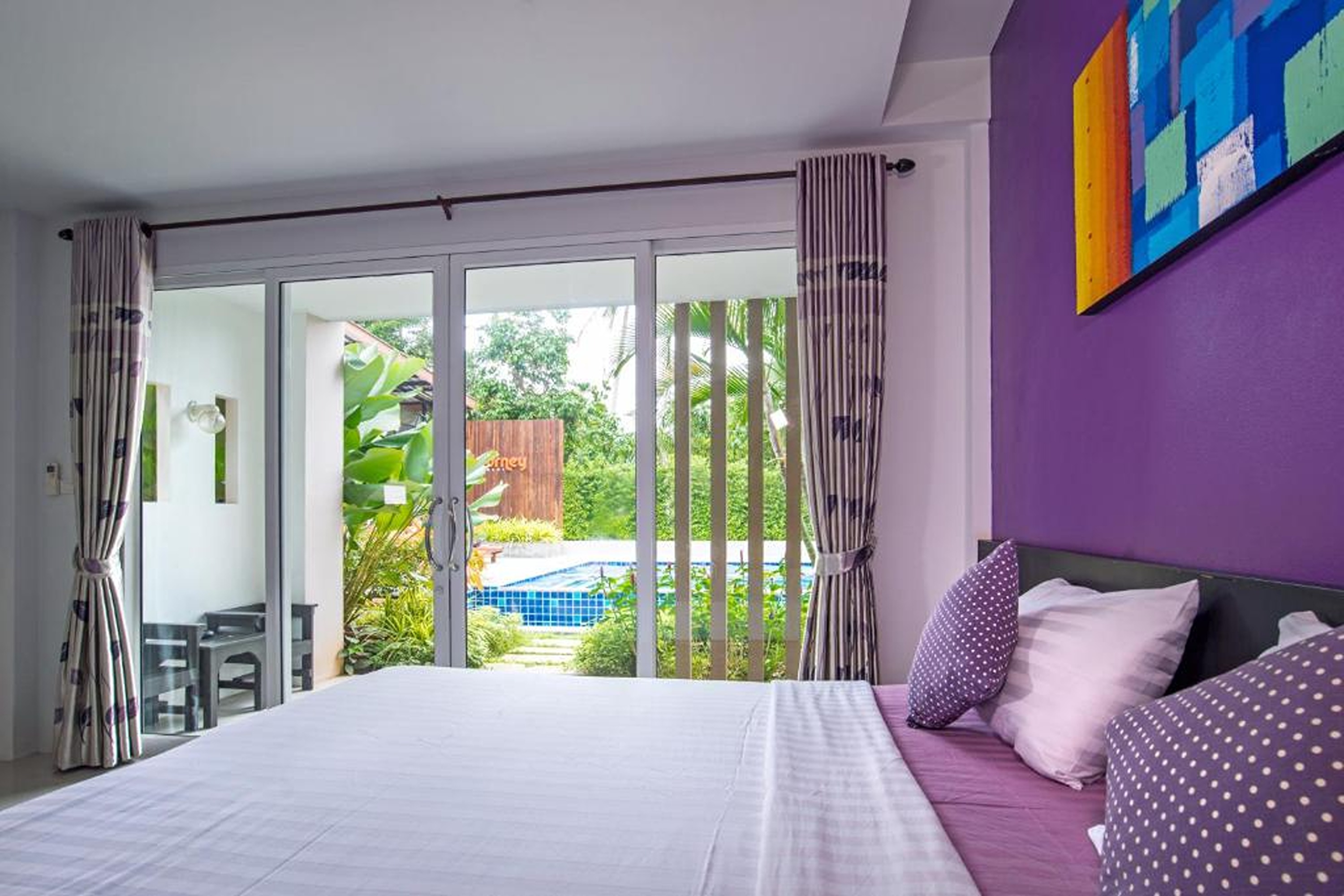 غرفة ديلوكس بسرير مزدوج بإطلالة على المسبح، The Fong Krabi Resort 3/5