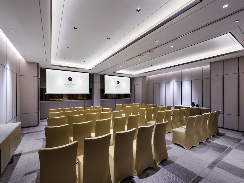 Grand Mercure Shanghai Lingang 40/50