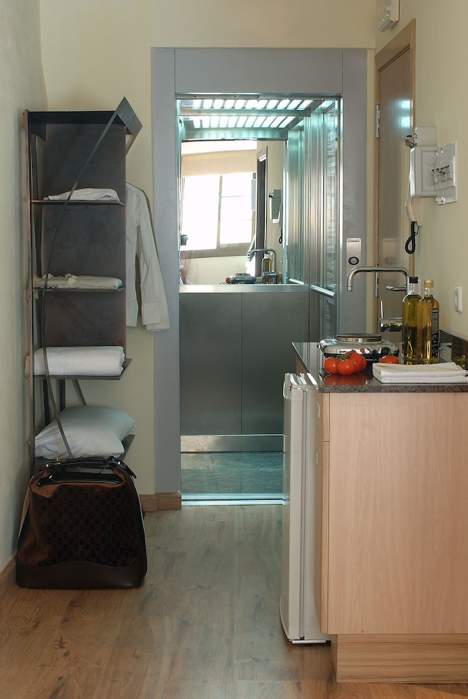 Ainb Picasso Corders Apartments 6/58