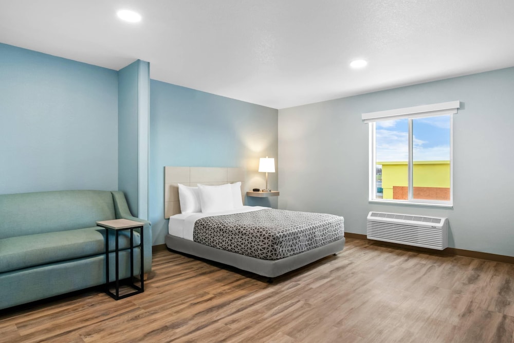 WoodSpring Suites Rogers Bentonville 14/51