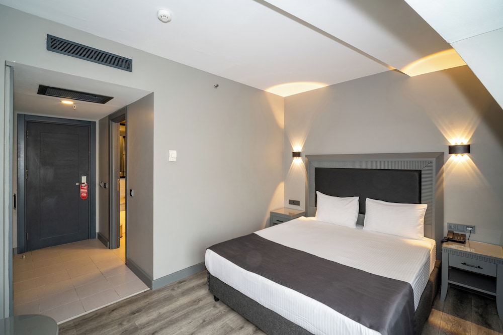 Grand S Hotel 16/56