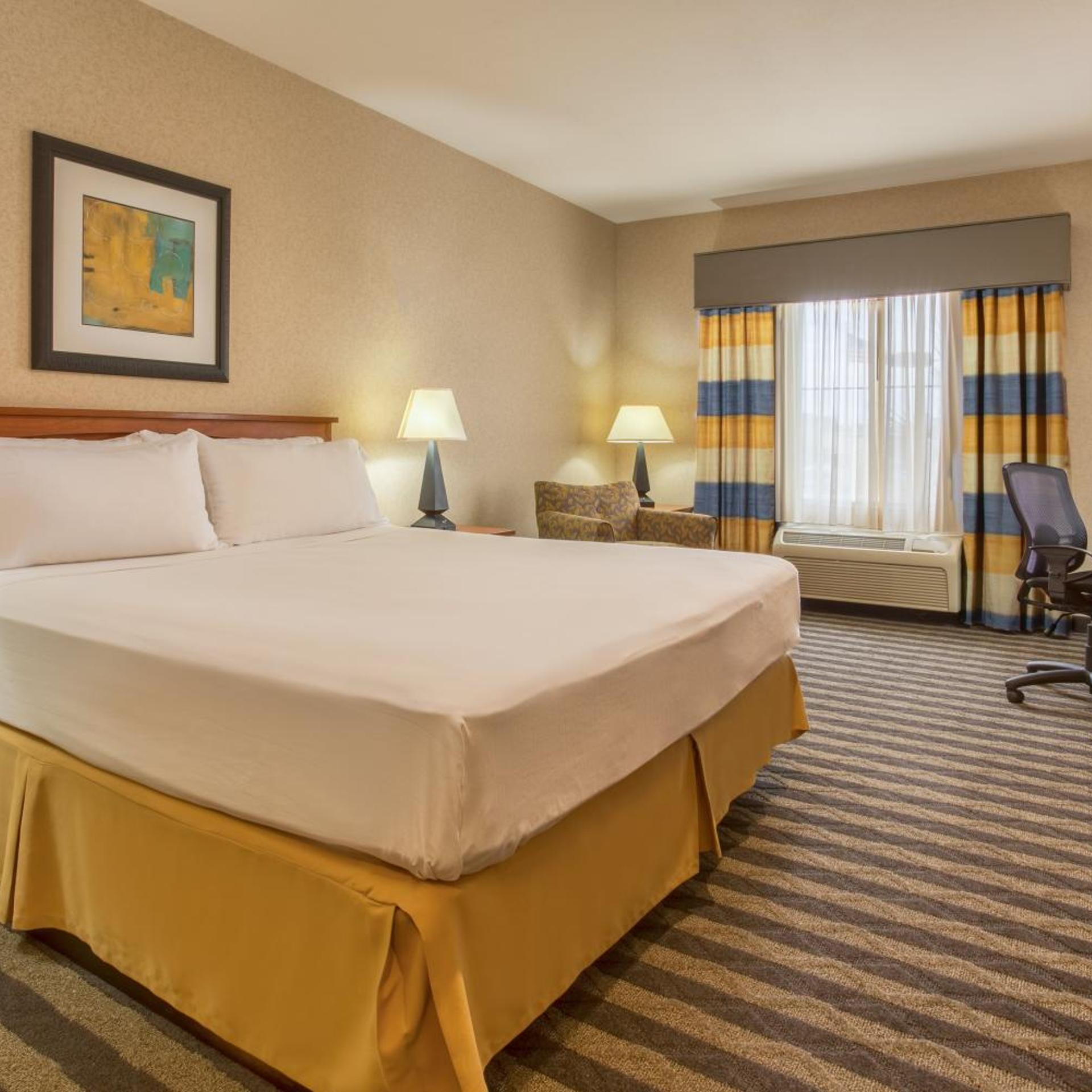 Xtra Space, Standard, King Bed