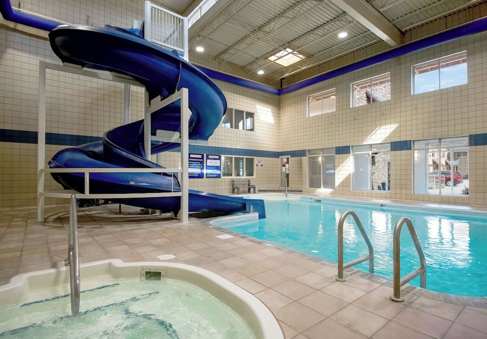 Coast Osoyoos Beach Hotel 20/50