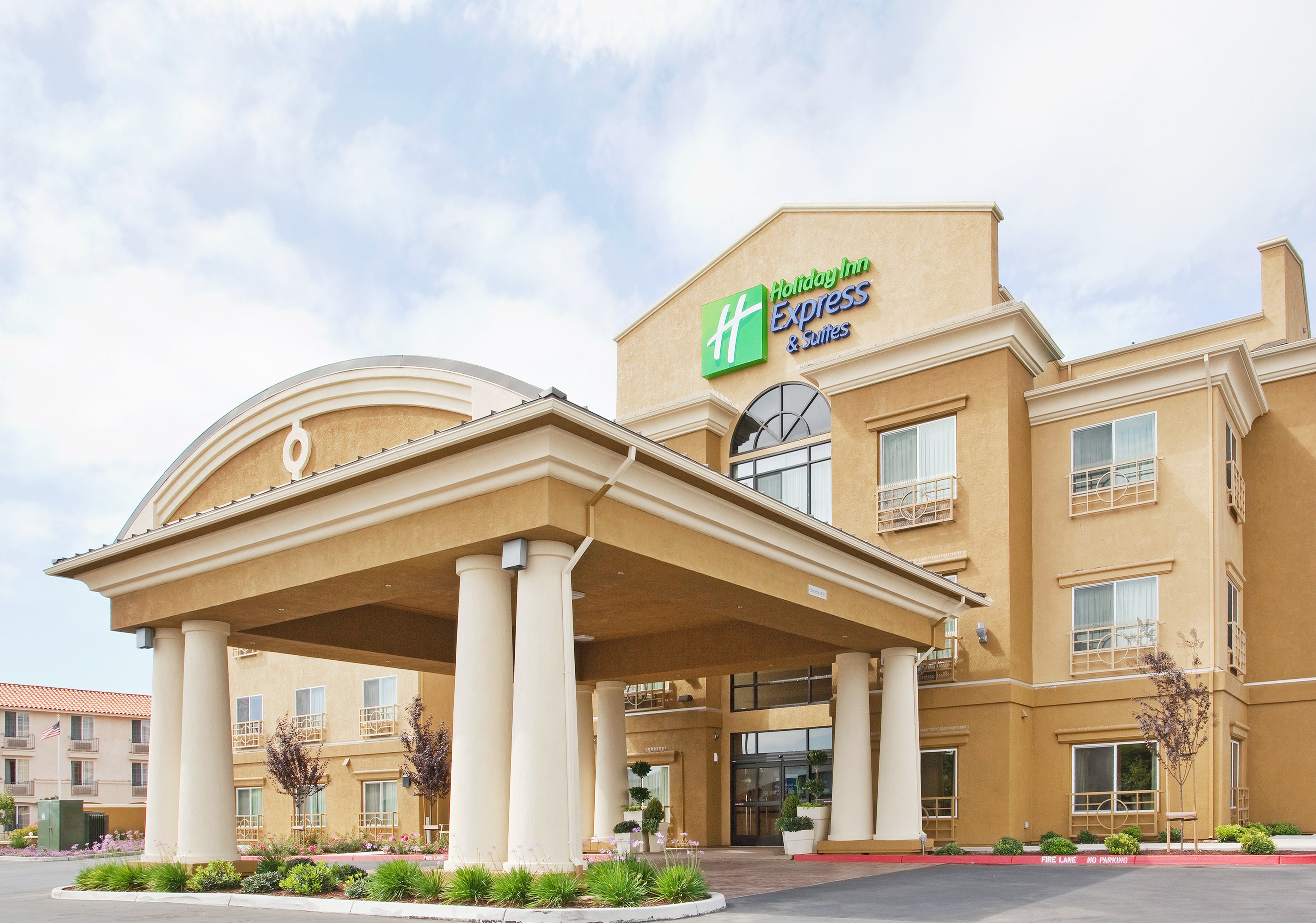 Holiday Inn Express Hotel Suites Salinas 4/69