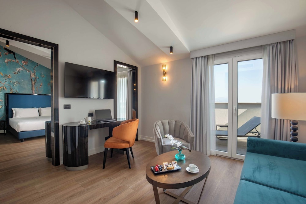 Hotel St Martin 48/63