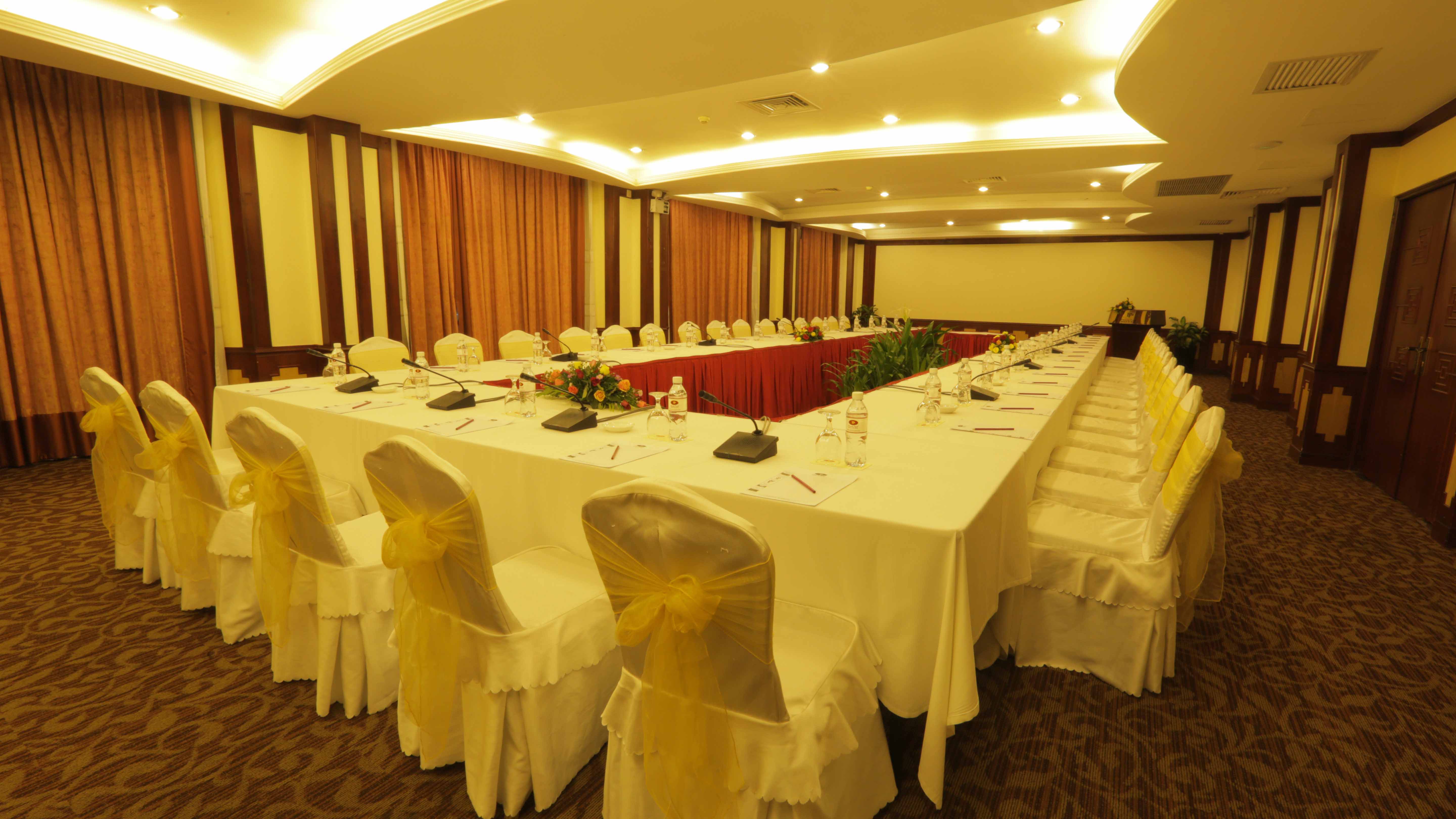 Phnom Penh Hotel 58/75