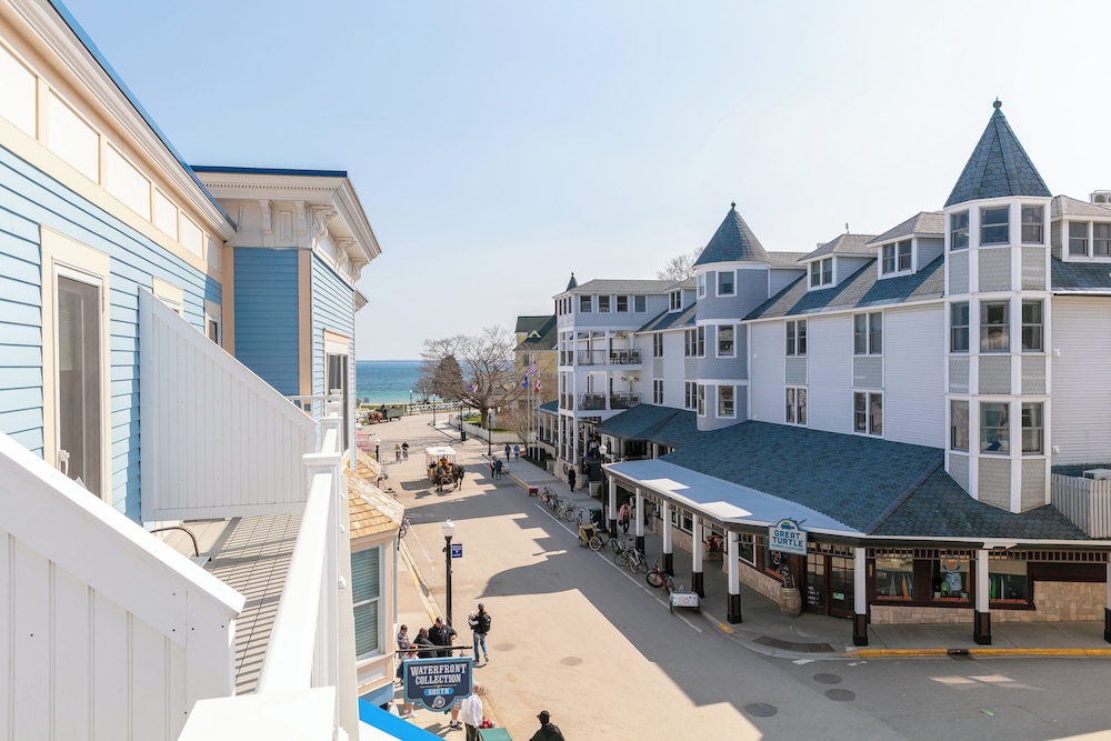 Bicycle Street Inn and Suites 40/50