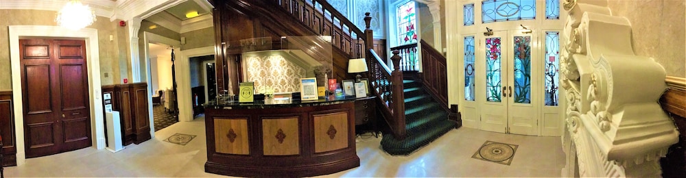 Astley Bank Hotel by Sunday 9/58