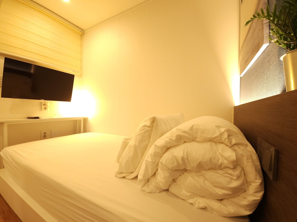 OYO Hostel Myeongdong 5 11/50