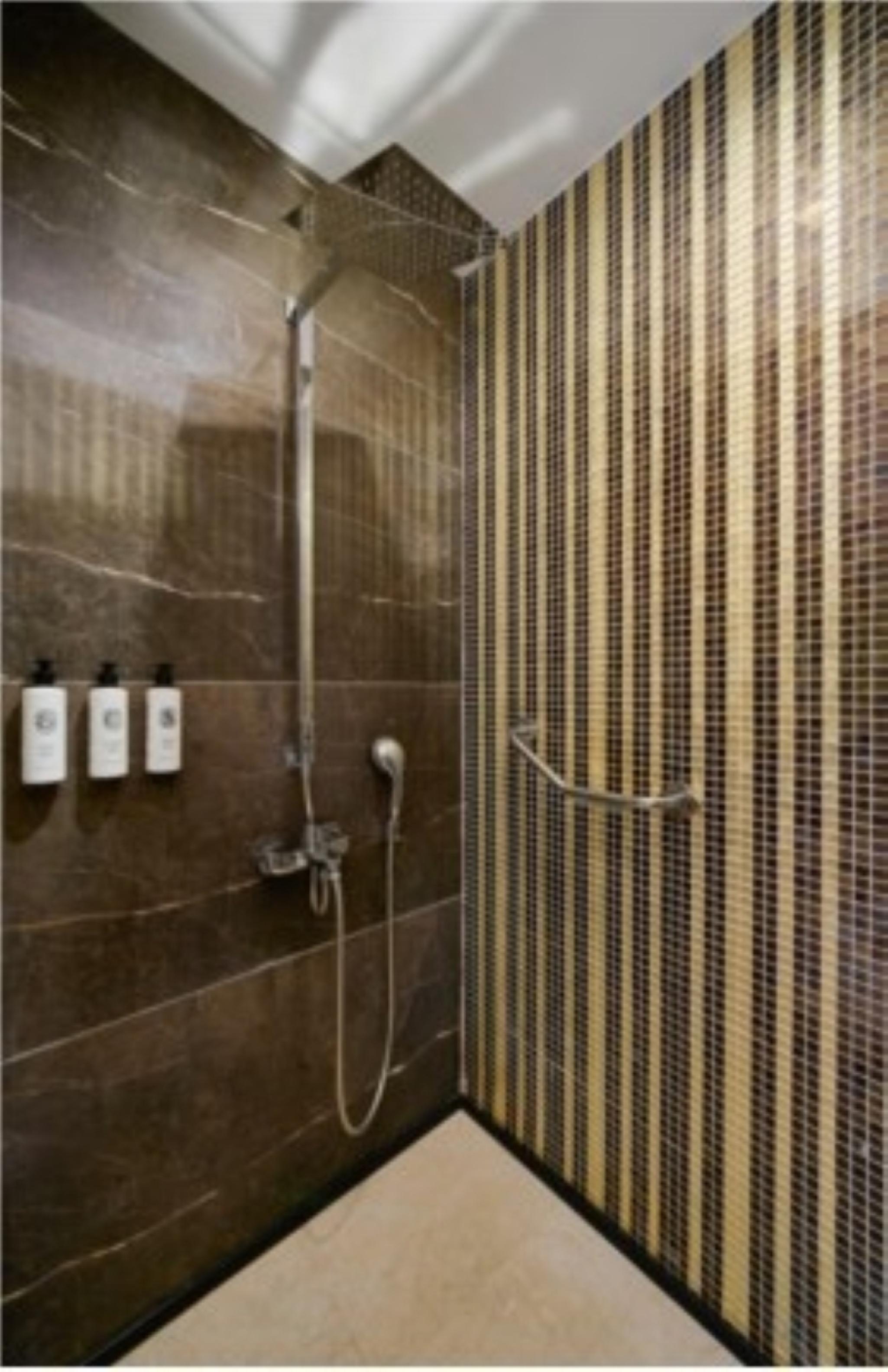 Suite, Triple, Land View