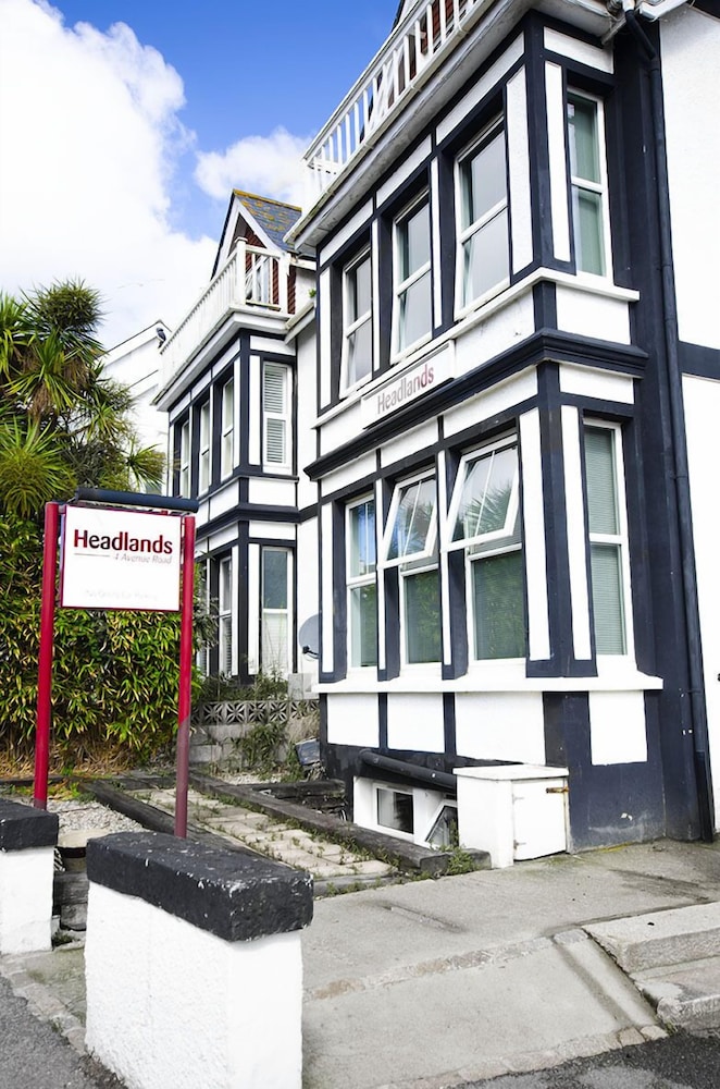 Headlands Guest House 1/25