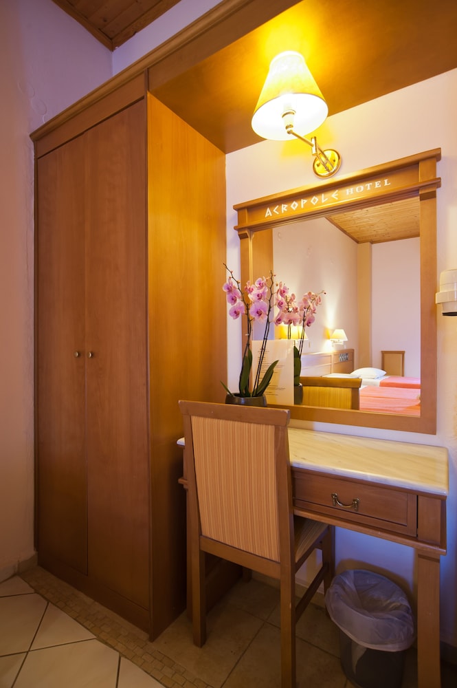 Acropole Delphi Hotel 12/73