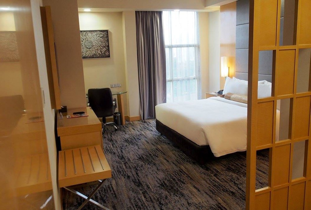 The Waterfront Hotel 16/65
