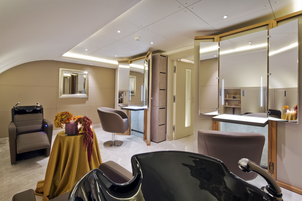 Four Seasons Hotel Des Bergues Geneva 62/83