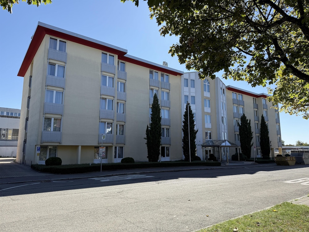 Residenzhotel Stuttgart Airport, Sure Hotel Collection by BW 1/61
