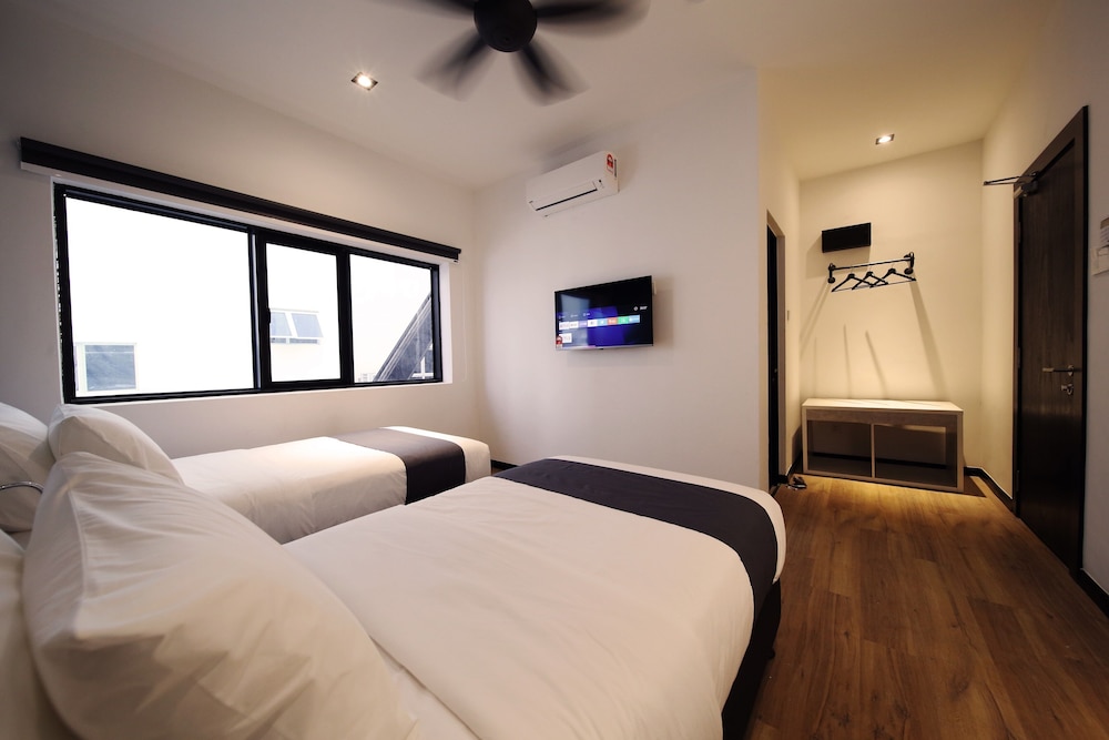 SUPERIOR, TWIN BEDS