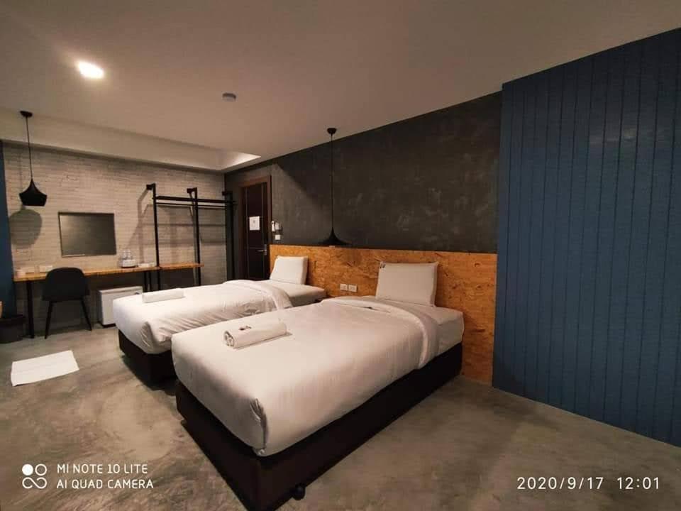 Modern Budget Hotel HatYai Thailand 24/46