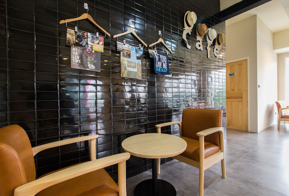 Lazy Sunday Hostel 35/50