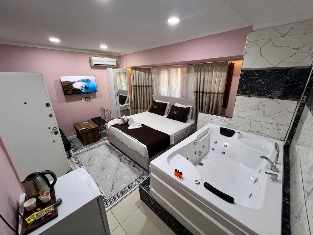 Istanbul Palace Hotel 29/40