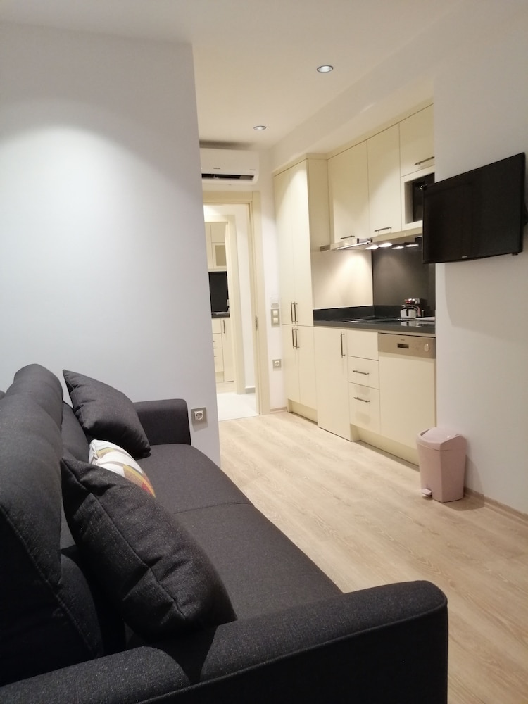 Channel Suites 25/35