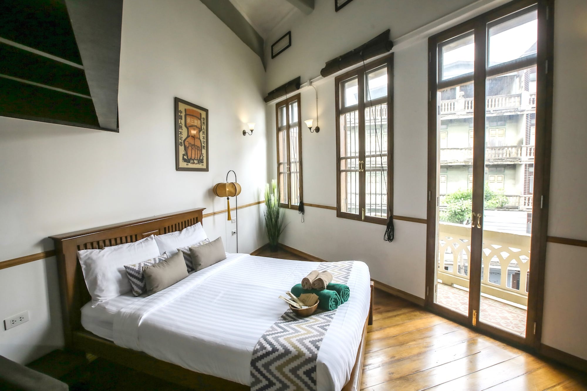 DELUXE, SUITE, BALCONY