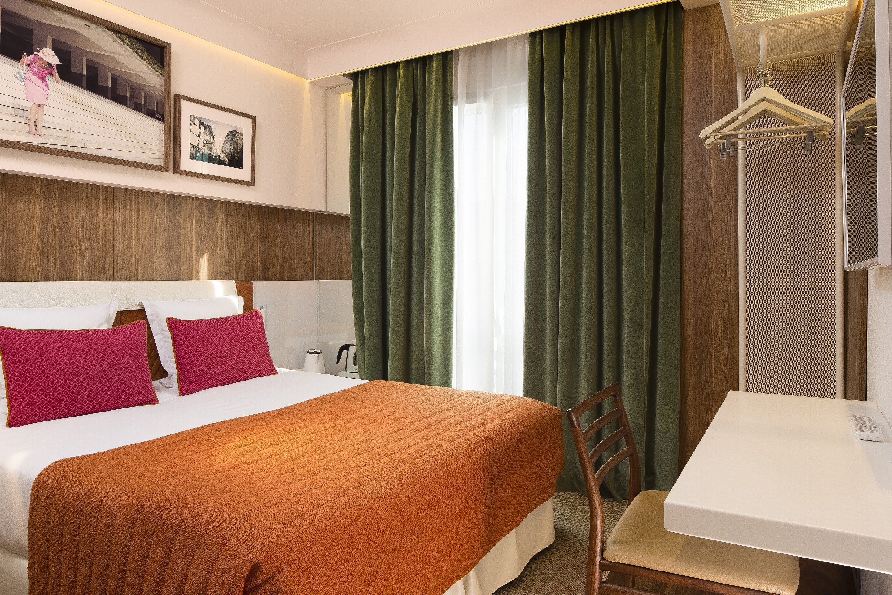 Hotel Eiffel Turenne 25/54