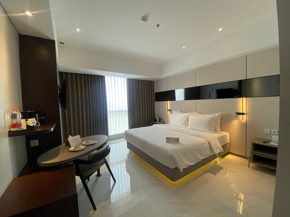 Grand Whiz Hotel Praxis Surabaya 9/43