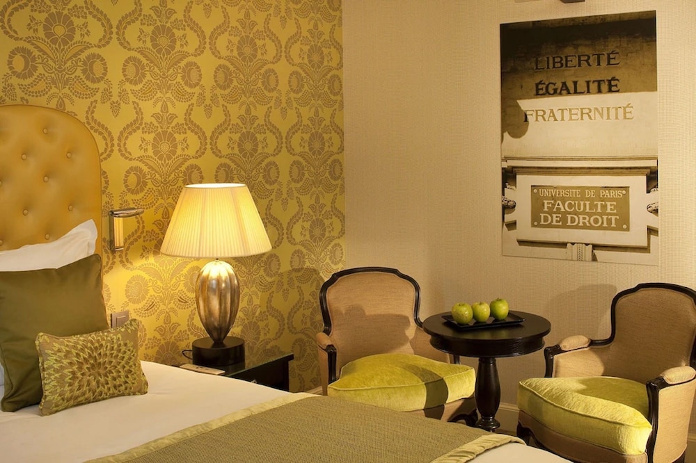 Hotel Le Petit Paris 29/63