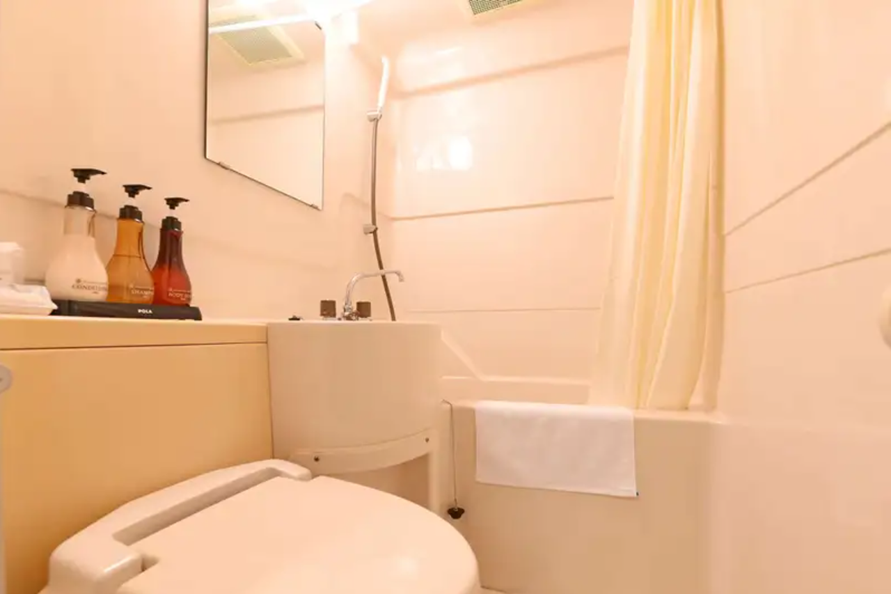 Onoda Oriental Hotel 35/36