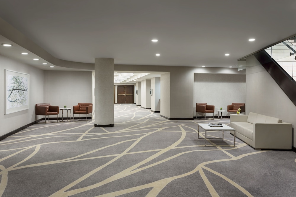 Hyatt Regency Bethesda 24/84