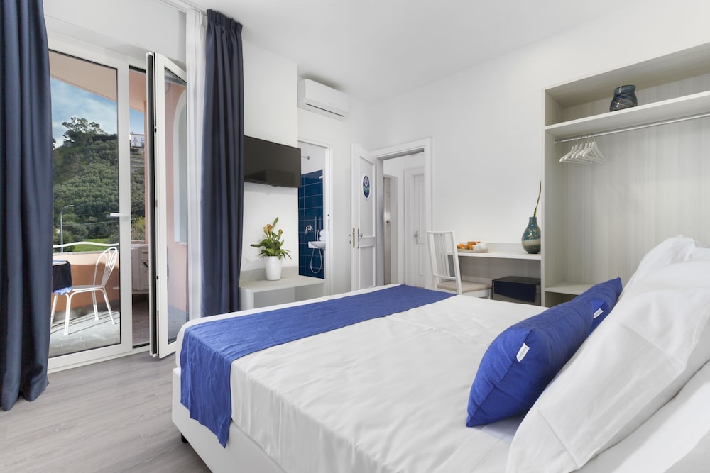 STANDARD, DOUBLE OR TWIN BED