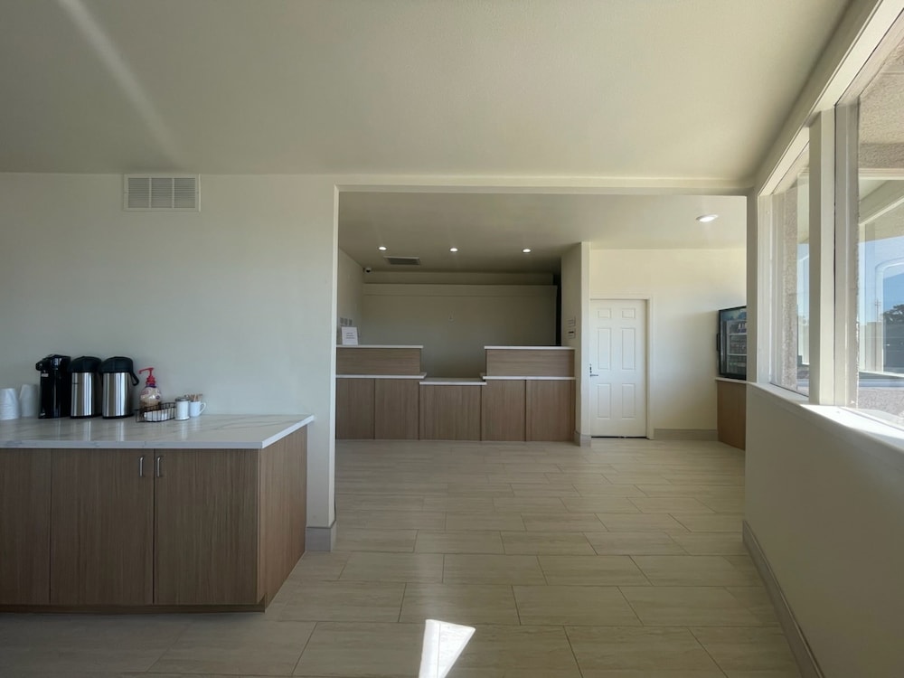 Ramada by Wyndham Merced 14/57