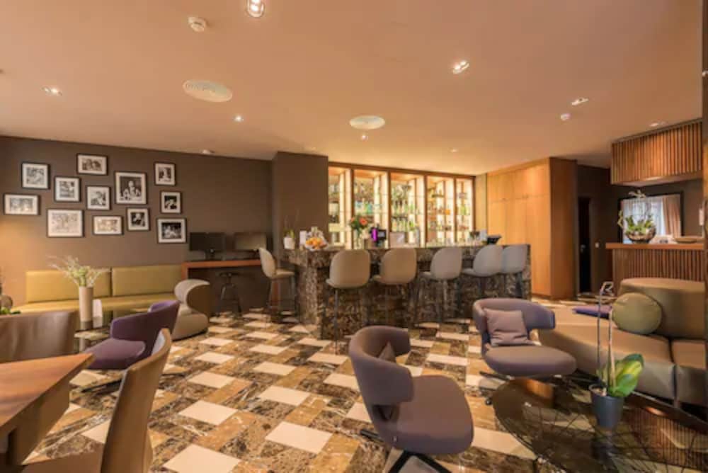 The Frankfurt Hotel 6/64