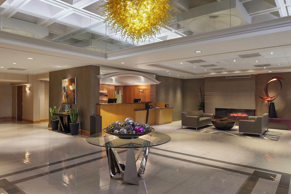DoubleTree by Hilton Akron Fairlawn 8/50