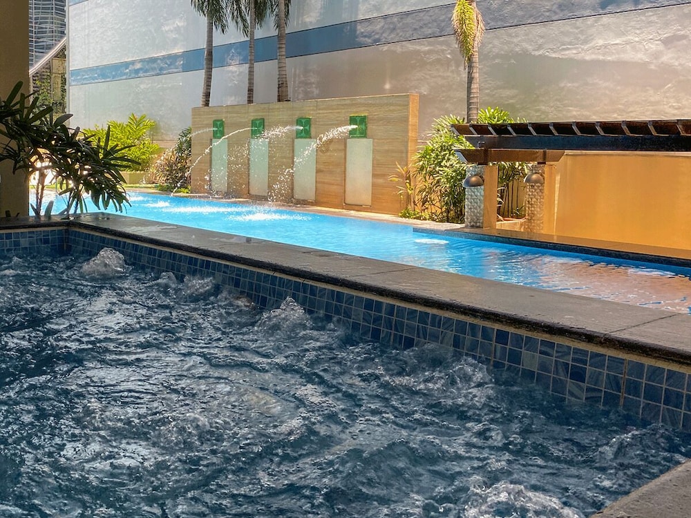 The Exchange Regency Residence Hotel 39/66
