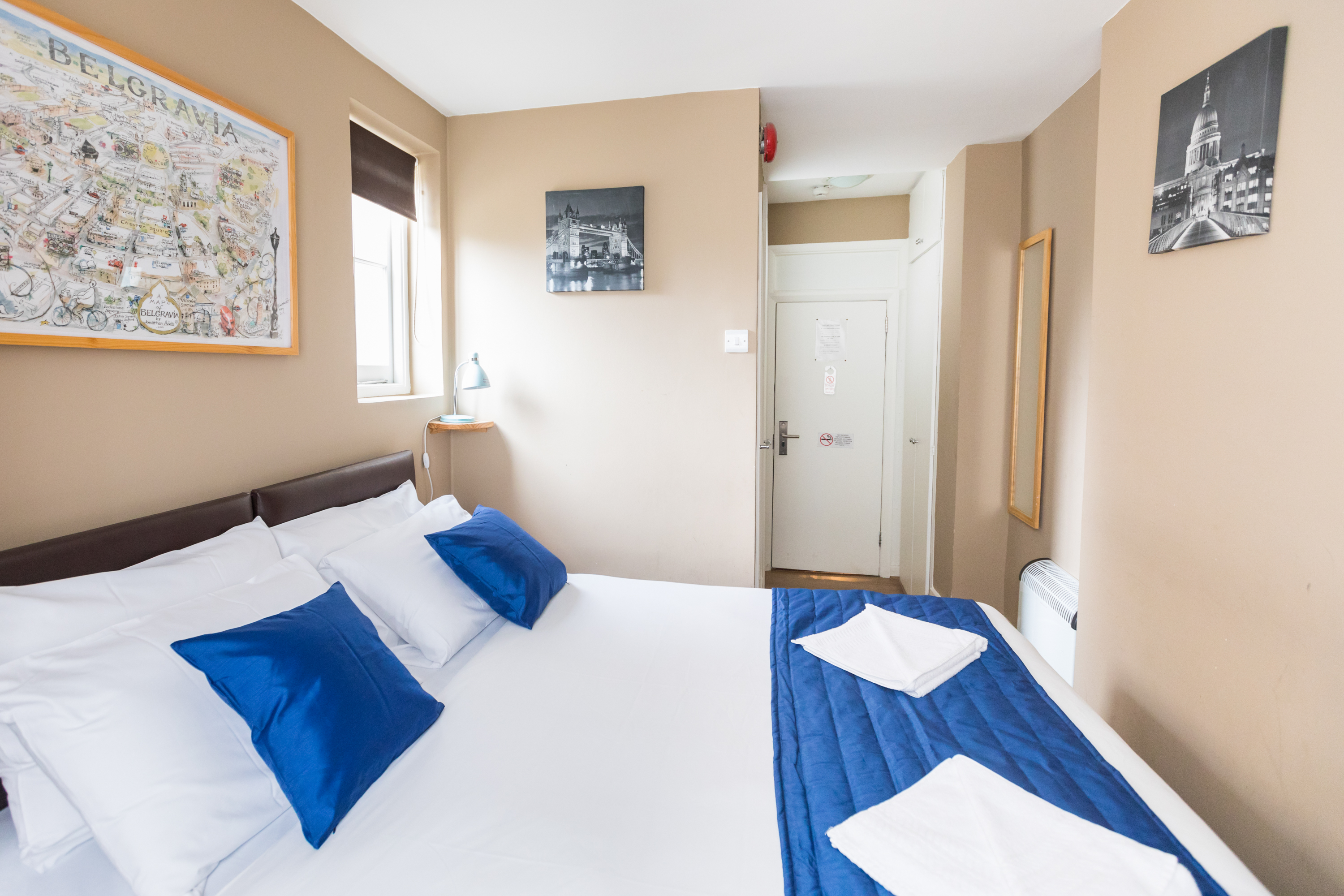 Room at Ebury House Hotel, LONDON